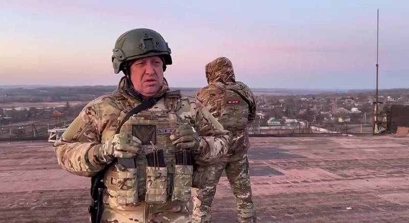 Prigozhin: Vedämme koko Ukrainan armeijan päällemme, jauhamme ja etenemme