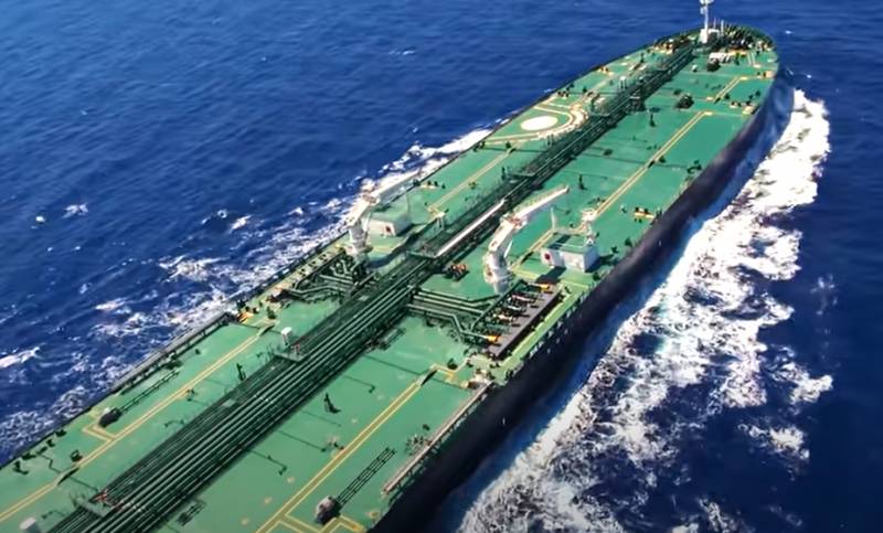 Saluran TV CNN: Jumlah kapal tanker yang melayani minyak Rusia melebihi 600