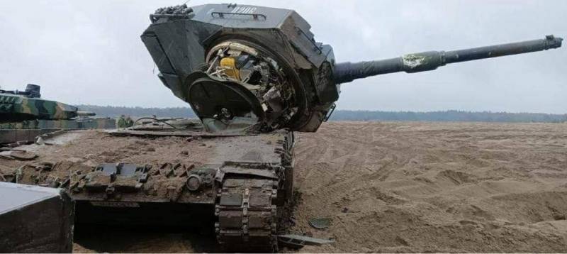 موكب المهزوم: معدات وأسلحة الدول الغربية ، دمرت أو تم الاستيلاء عليها في أوكرانيا خلال الحرب النووية الجديدة