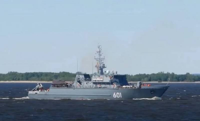 No Estaleiro Sredne-Nevsky, foi anunciado o momento do lançamento do caça-minas Lev Chernavin construído para a Frota do Báltico