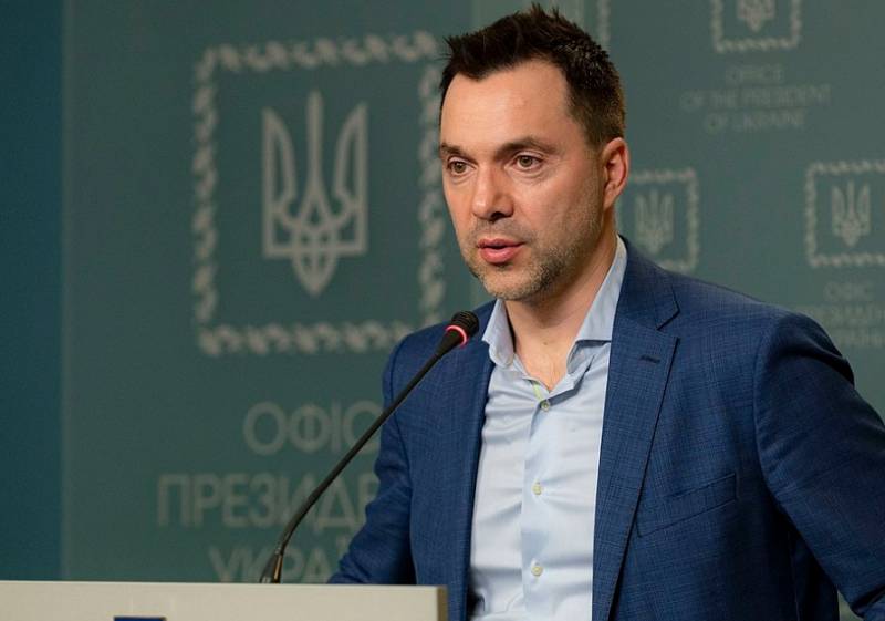 Bývalý poradce Zelenského kanceláře Arestovič si stěžoval na nedostatek výroby minometů na Ukrajině