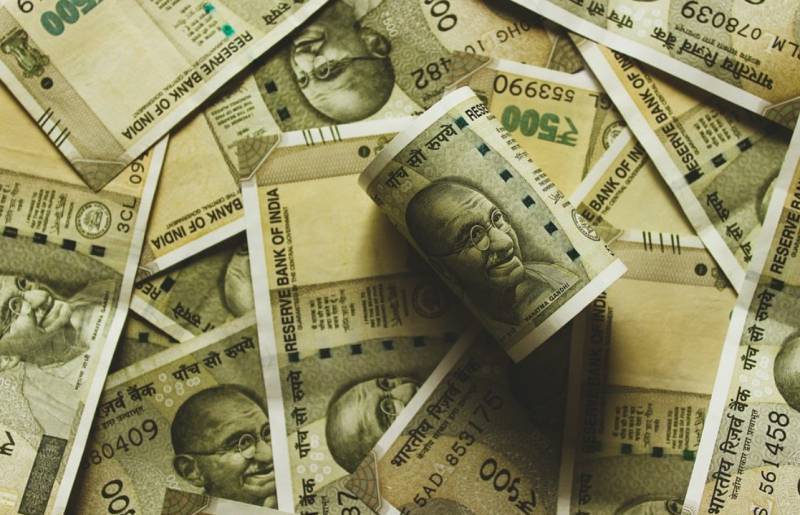 Ameaça à "hegemonia" do dólar: Índia oferece comércio exterior em rúpias