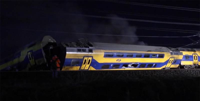 Holenderska policja bada, czy umieszczenie dźwigu na torze kolejowym, w który uderzył pociąg pasażerski Leiden-Haga, miało zły zamiar