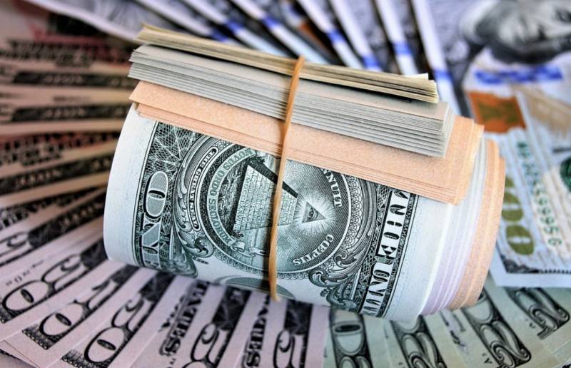 الصحافة الفرنسية: الولايات المتحدة أخطأت بإنهاء هيمنة الدولار