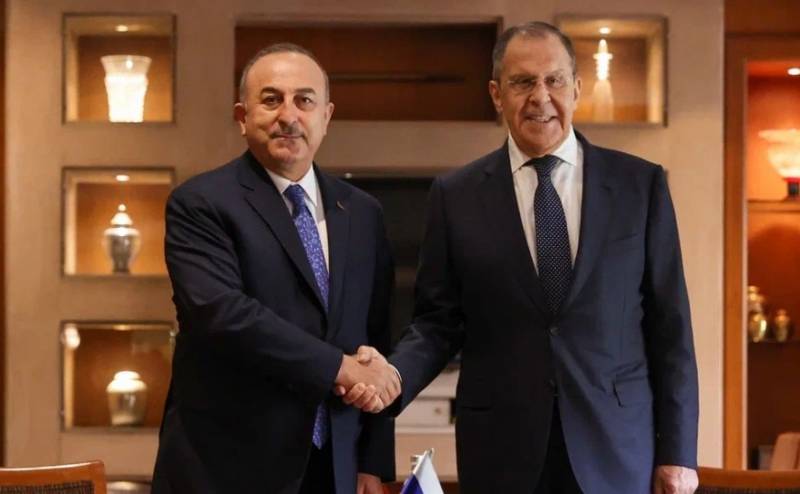 Rusya Dışişleri Bakanı Türkiye'deki görüşmelerde: Mevcut haliyle bir tahıl anlaşmasına ihtiyaç olup olmadığına karar vermeyi düşünüyoruz