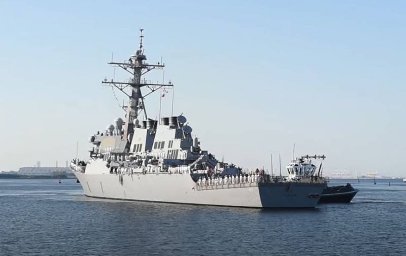 Миссия по защите свободы судоходства: Эсминец ВМС США прошёл близ островов Спратли, которые КНР считает своими