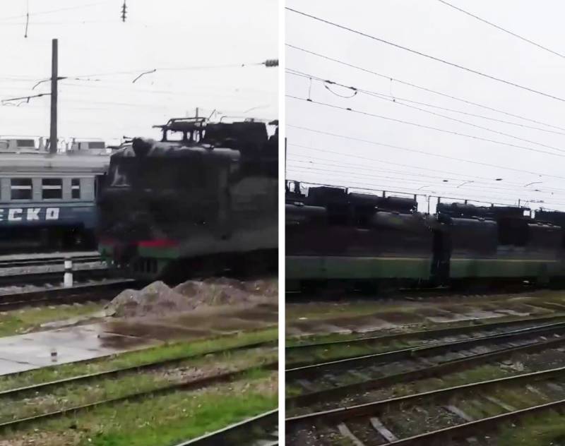 На станции в Кировоградской области Украины выгорело депо, значительные повреждения получил ранее перевозивший военную технику локомотив