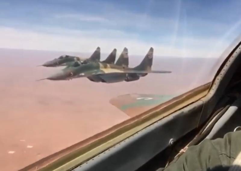 Суданские военные нанесли авиаудар по столице своей страны