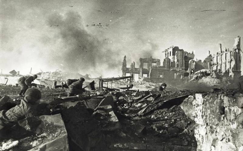 Veldmaarschalk Paulus, die zich overgaf in Stalingrad: ik heb niet de minste wens om mezelf neer te schieten ter wille van een Boheemse korporaal