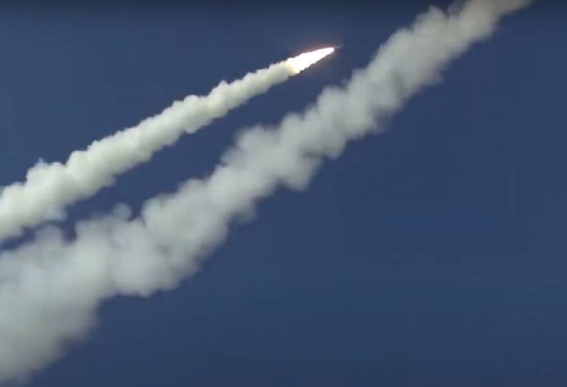 Глава Крыма сообщил о работе сил ПВО над полуостровом