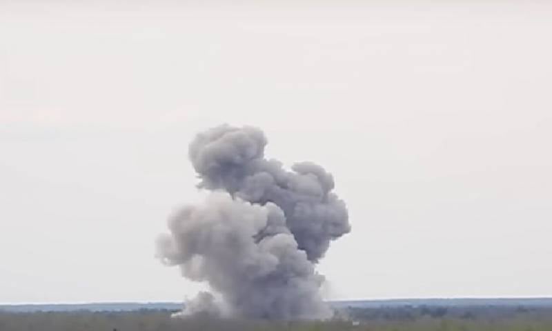 Украинские СМИ: В Харькове прогремели сильные взрывы, а позиции ВСУ в Угледаре бомбили ФАБ-500