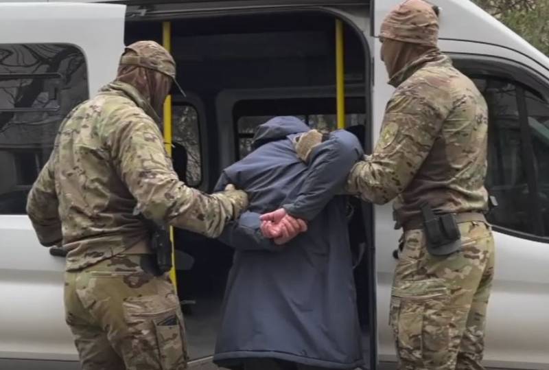 Сотрудники ФСБ задержали гражданина России, готовившего теракт в военно-морском госпитале Симферополя
