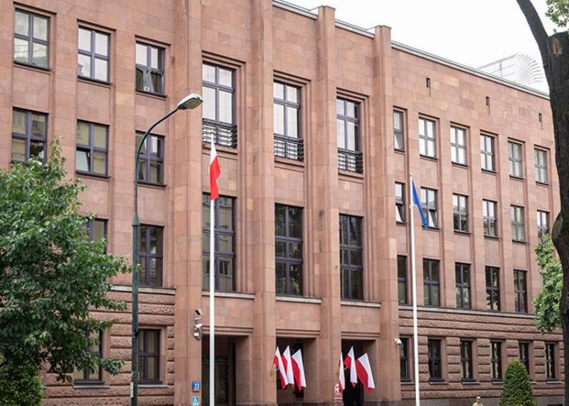 Российский посол: Прокуратура Польши изъяла деньги со счетов дипломатических миссий Российской Федерации