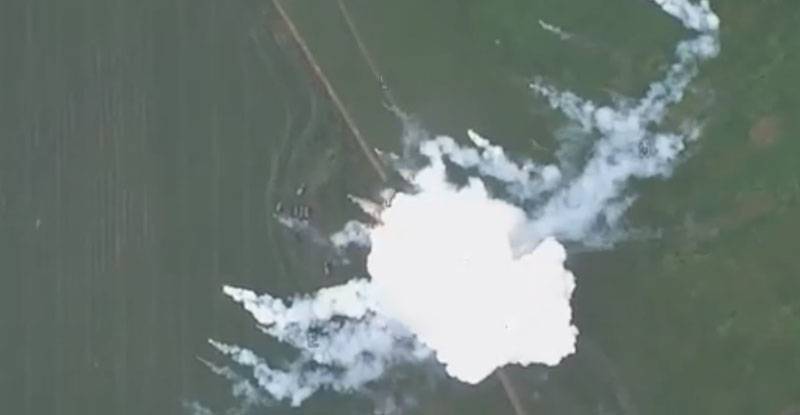 Появились кадры с детонацией ЗРК С-300 ВСУ в результате поражения российским дроном Ланцет