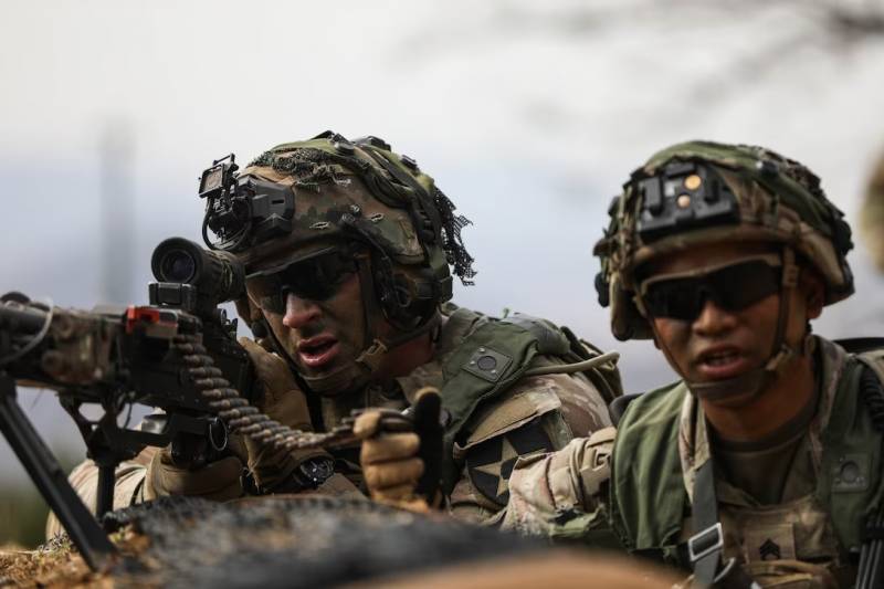 Amerikaans congreslid noemde de redenen voor de "achteruitgang van het Amerikaanse leger"