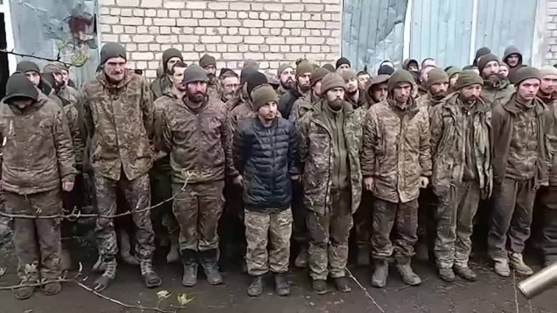 Бойцы ЧВК Вагнер отправили домой полсотни украинских военнопленных перед Пасхой