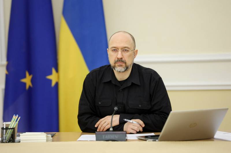 Západní tisk: Šéf ukrajinské vlády pojede do Kanady požádat o obrněná vozidla pro protiofenzívu