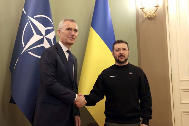 Белый Дом: НАТО должно самостоятельно принимать решение о включении Украины в альянс