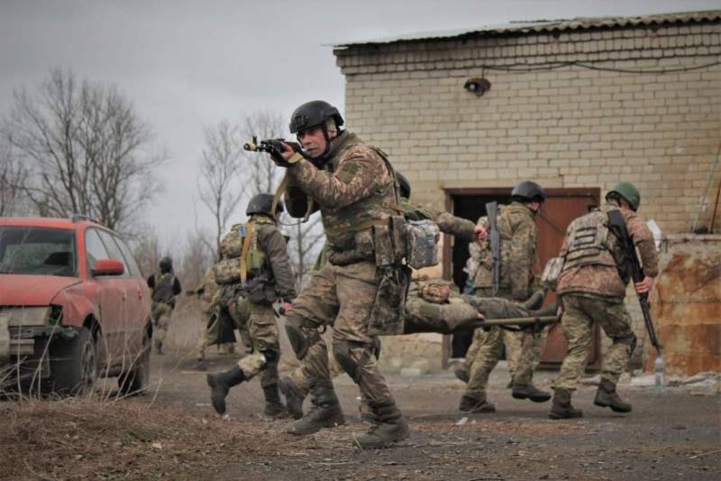 Un expert américain a averti le régime de Kiev de retarder la contre-offensive en raison des "capacités cachées" de la Russie