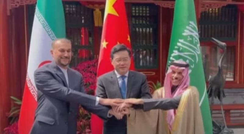 Ngoại trưởng Iran và Ả Rập Saudi tại Bắc Kinh đã đồng ý nối lại hoàn toàn hợp tác để đảm bảo hòa bình trong khu vực