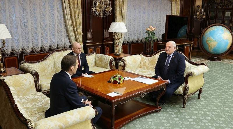Prezident Běloruska poděkoval vedoucímu zahraniční rozvědky Ruské federace za výměnu zpravodajských informací