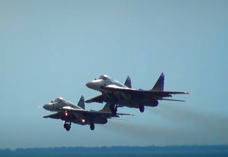 Mluvčí ukrajinského letectva: Máme pět stíhacích brigád se Su-27 a MiG-29, ale stále potřebujeme západní letadla
