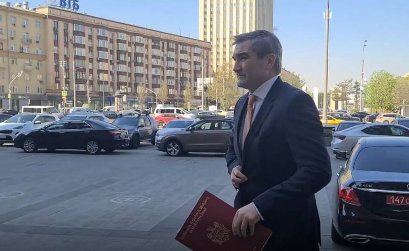 Россия ответила зеркальными мерами на объявление властями Молдавии персоной нон грата одного из сотрудников российского посольства