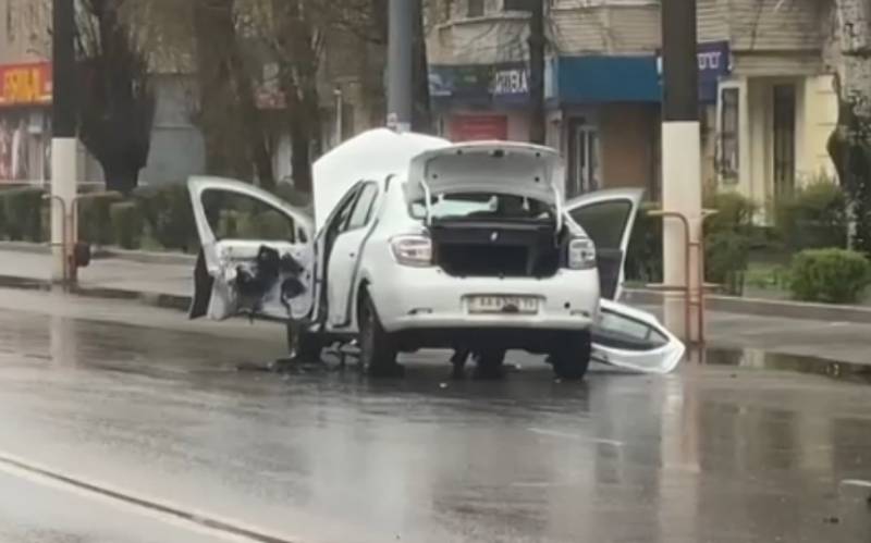 Melitopol'da yerel yönetimlerden birinin eski başkanının arabası havaya uçuruldu.