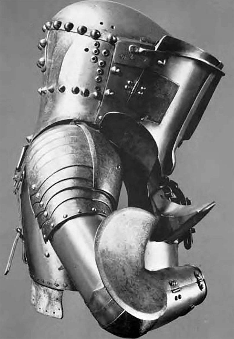 About the weight of the armor of the XVI century