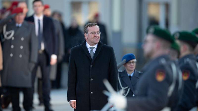 Министр обороны Германии допустил возможность нанесения ВСУ ударов по территории России
