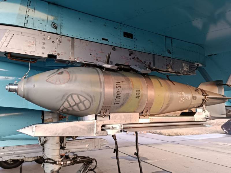 القنابل الجوية الروسية والدفاع الجوي الأوكراني