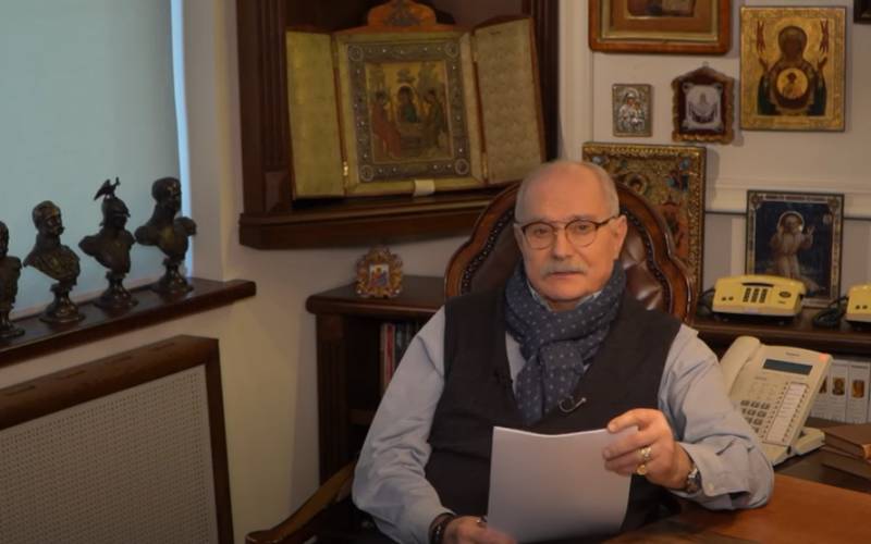 Nikita Mikhalkov v novém čísle "Besogon TV": "Teror musí být kompenzován alespoň strachem z trestu smrti"