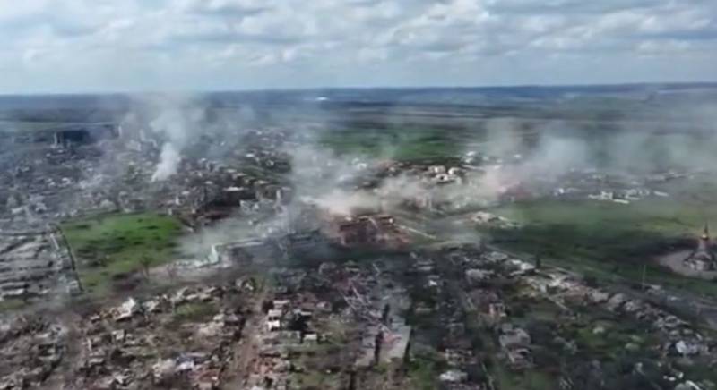 Soldiers of PMC "Wagner" storm the last fortified area of ​​the Armed Forces of Ukraine in the west of Artyomovsk, the enemy retreats beyond the city limits