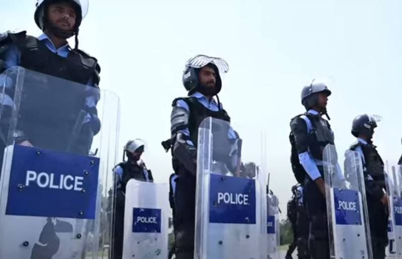 Власти Пакистана ввели в столицу войска из-за обострения обстановки после ареста «пророссийского» экс-премьера Имран Хана
