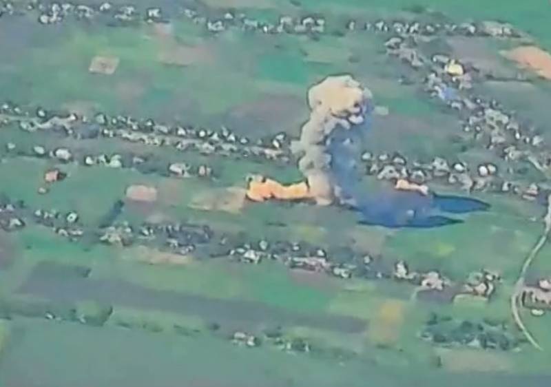 Авиаудары ВКС РФ по украинским позициям в районе Гуляйполя Запорожской области попали в кадр