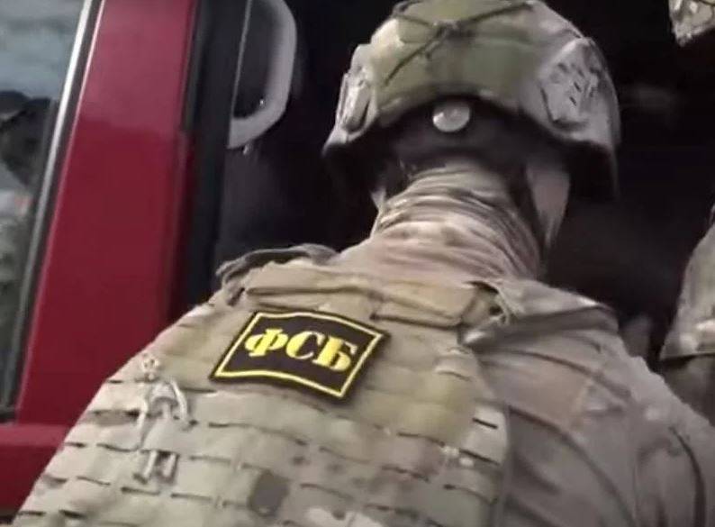ФСБ задержала жителя Крыма, передававшего СБУ видео с российской военной техникой