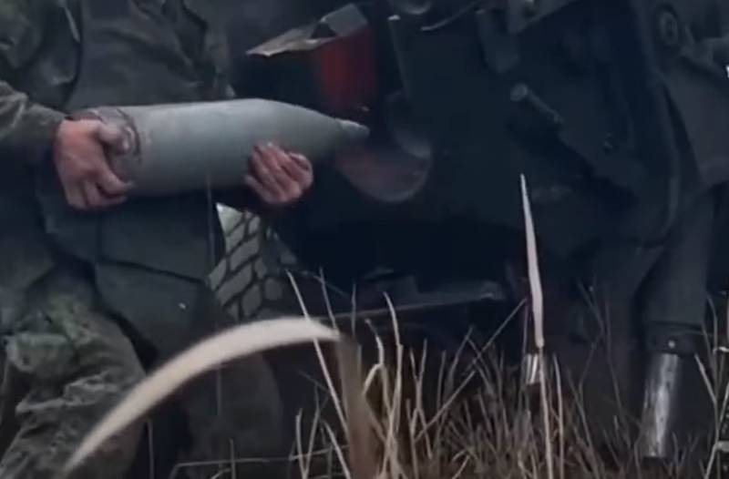 На вооружении ВСУ впервые замечены румынские копии гаубицы Д-20