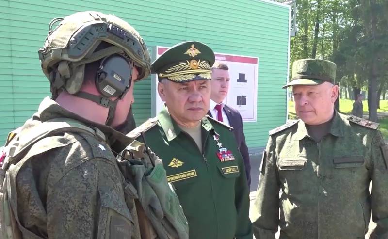 Глава Минобороны РФ проинспектировал проведение подготовки контрактников на полигонах Западного военного округа