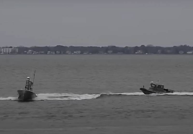 Минобороны РФ: Украинские беспилотные катера атаковали российский разведывательный корабль Иван Хурс