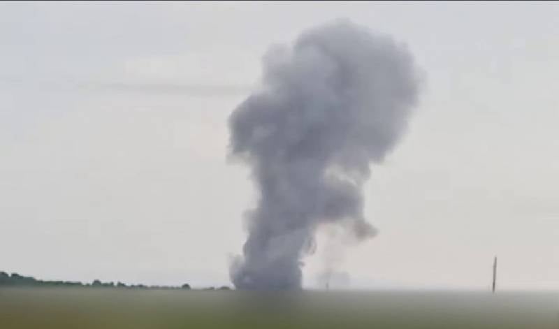В Бердянске прогремел взрыв: местные медиа сообщают о ракетном ударе
