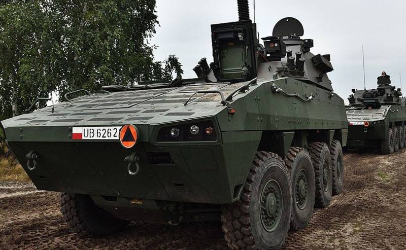 Украинские военные начали осваивать польские бронетранспортёры Rosomak