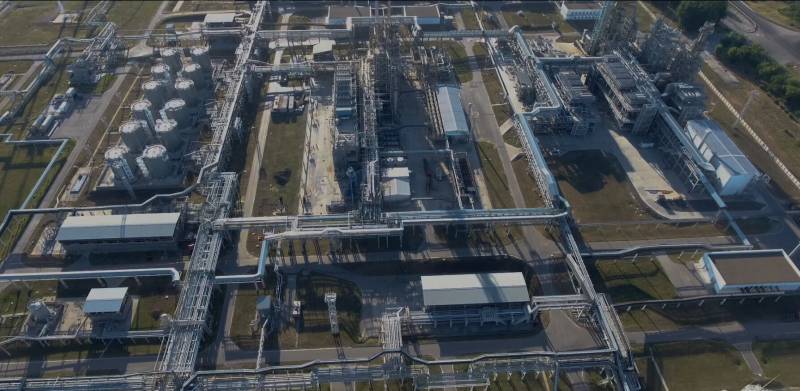 Завод нефтепродуктов в Ростовской области пытались атаковать с помощью БПЛА