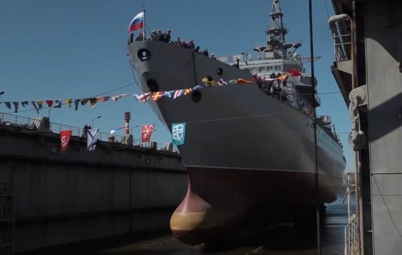 СМИ: раскрыты характеристики морских дронов, атаковавших корабль Иван Хурс ВМФ России