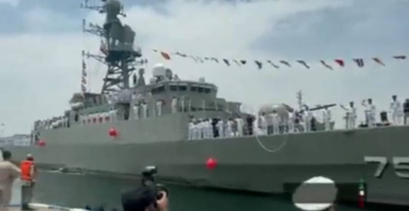 Иранская пресса: 86-я флотилия ВМС Ирана продемонстрировала «122 тысячи тонн дипломатии»