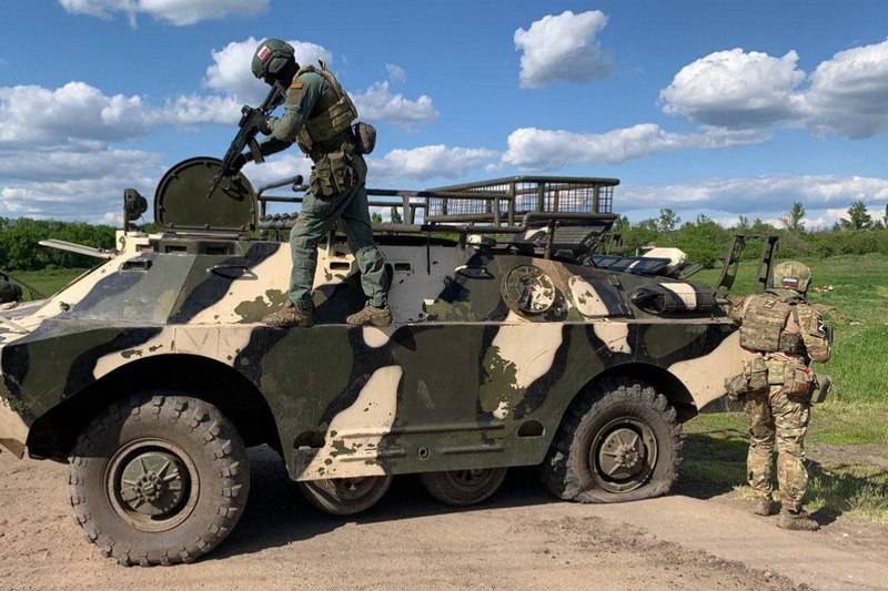 Бойцы Росгвардии обнаружили на территории ЛНР замаскированную военную технику и вооружения ВСУ