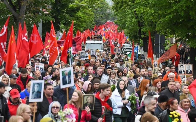 В Молдавии, несмотря на запреты властей, прошли массовые торжественные мероприятия в честь Дня Победы