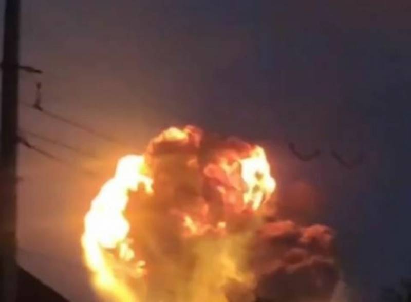 Появились кадры последствий ракетного удара ВС РФ по военному объекту в Хмельницком