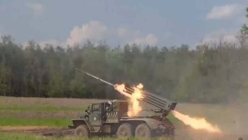 Unidades de la 5ª Brigada de Fusileros Motorizados y del Destacamento de Fuerzas Especiales de Akhmat pasaron a la ofensiva en la zona de Maryinka - Ministerio de Defensa