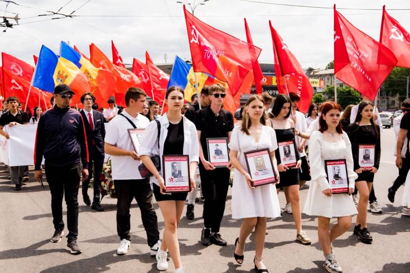În capitala Moldovei are loc un miting împotriva anulării Zilei Victoriei de 9 mai