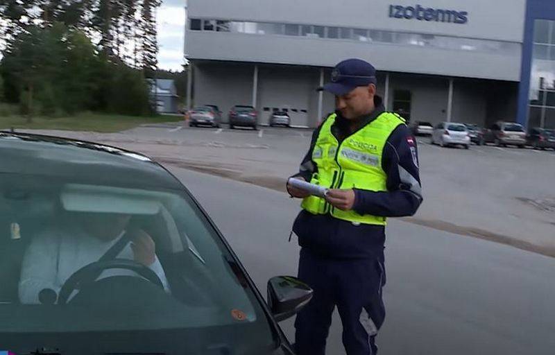 Letonia a furnizat Ucrainei un lot de mașini confiscate de la șoferii beți